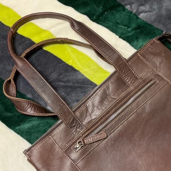Sophisticated Dark Brown Leather Tote - Picture 11 of 16